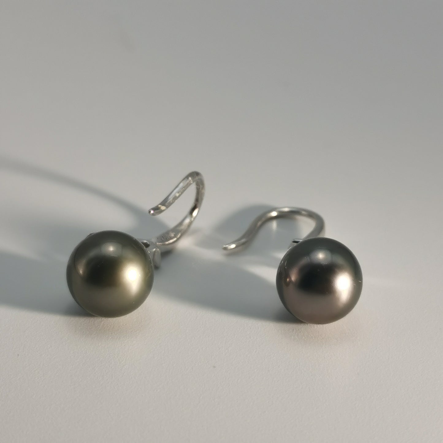 Tahitian Saltwater Real Black Pearl Ear Stud Hook Shape S925 Silver Moissanite Earrings