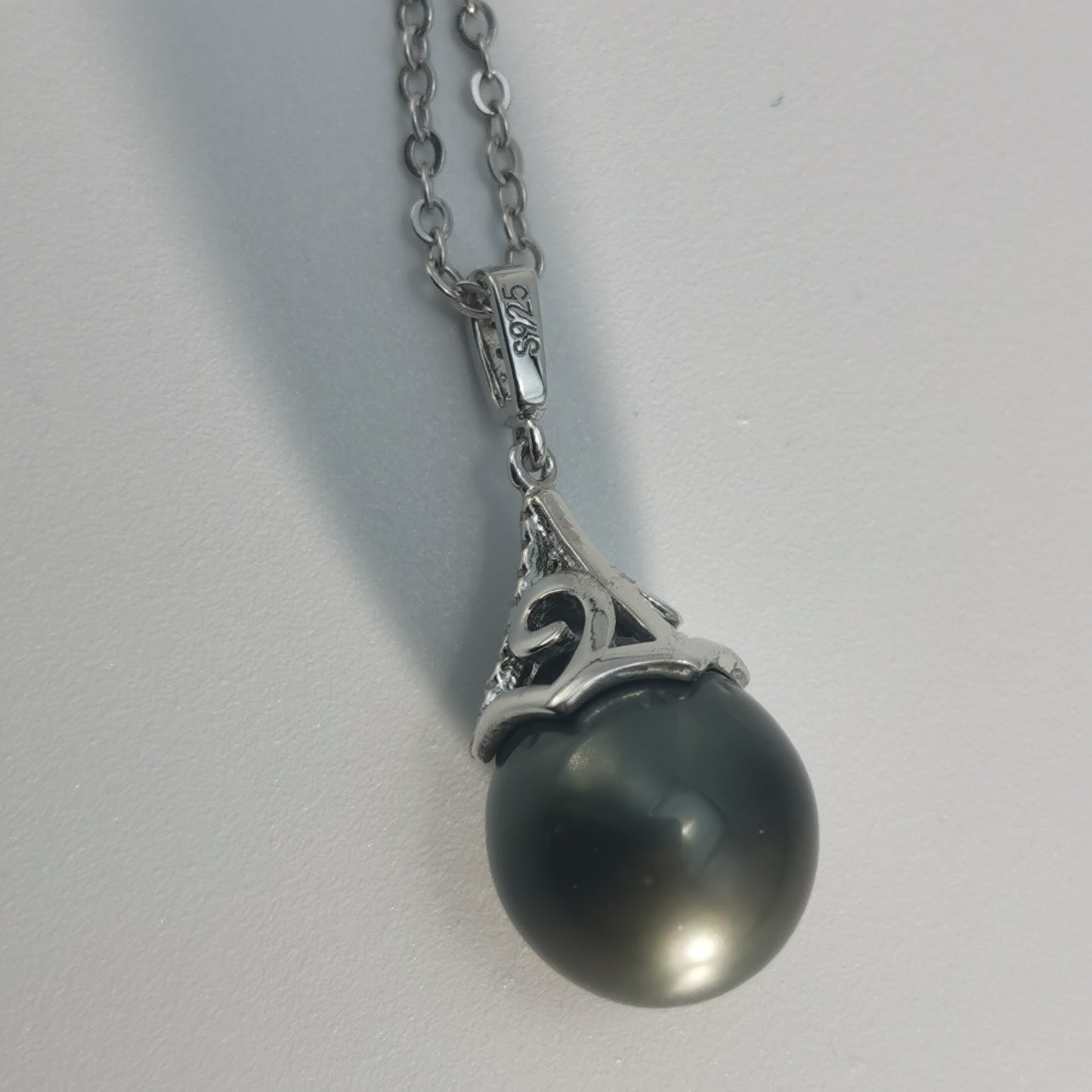 Tahitian Black Saltwater Raindrop Pearl Pendant S925 Silver Moissanite Necklace