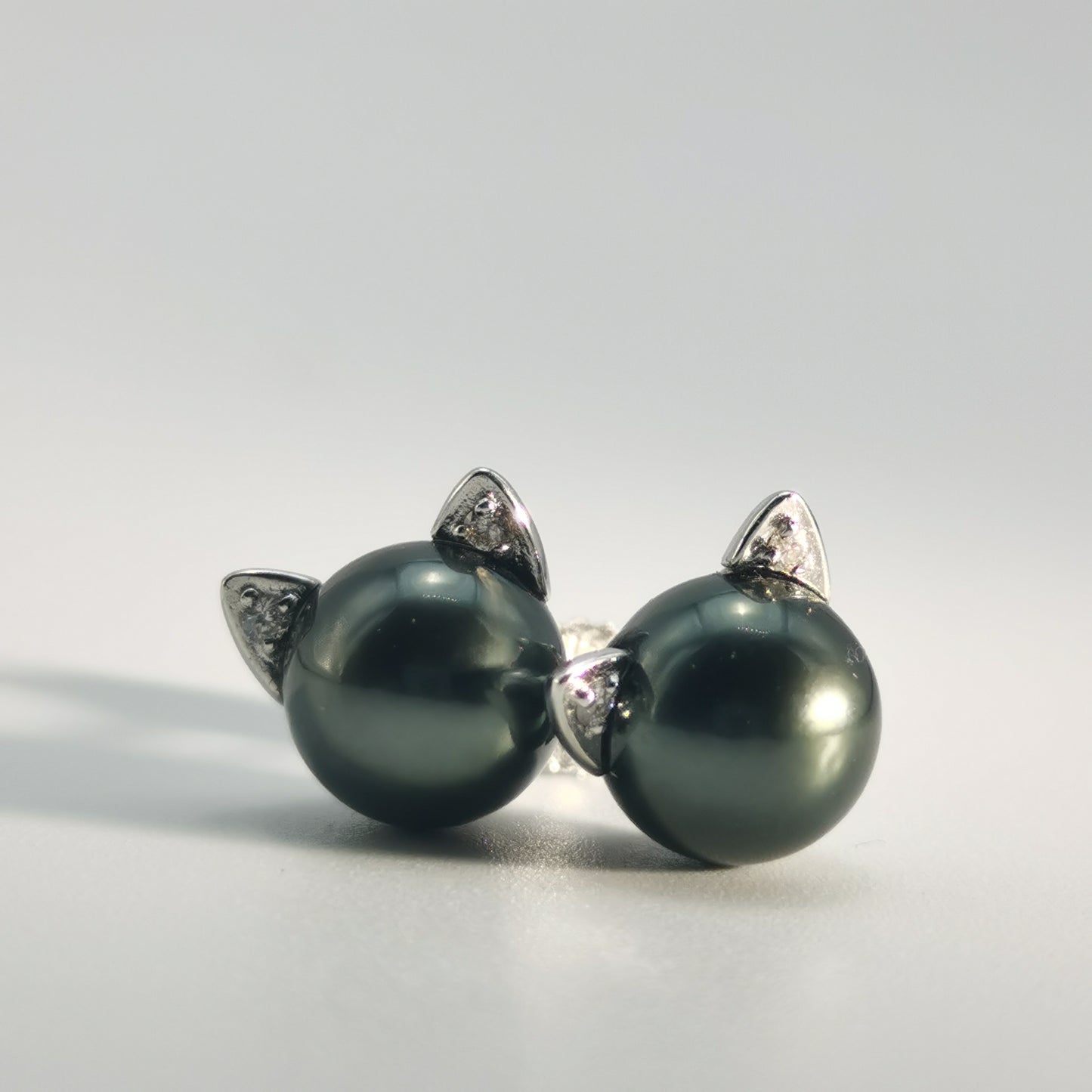 Tahitian Saltwater Real Black Pearl Cat Shape Ear Stud Nail S925 Silver Moissanite Earrings