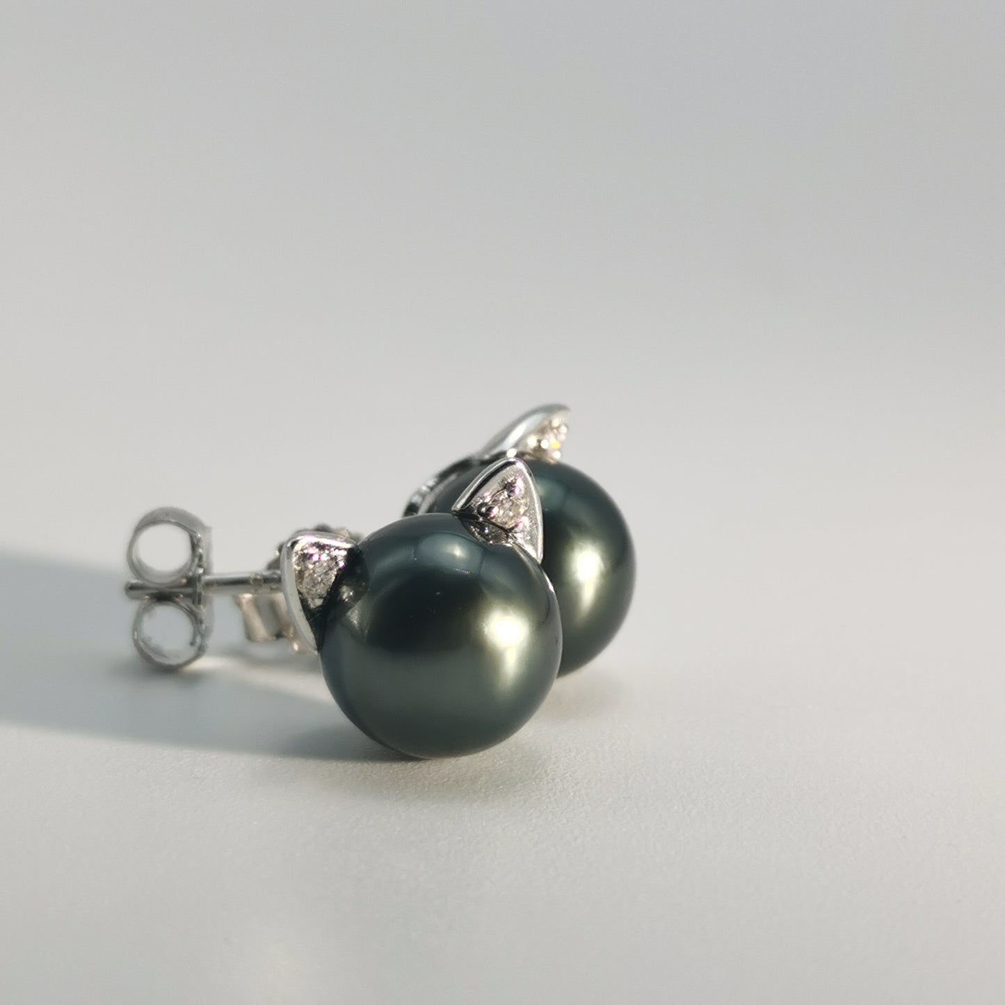 Tahitian Saltwater Real Black Pearl Cat Shape Ear Stud Nail S925 Silver Moissanite Earrings