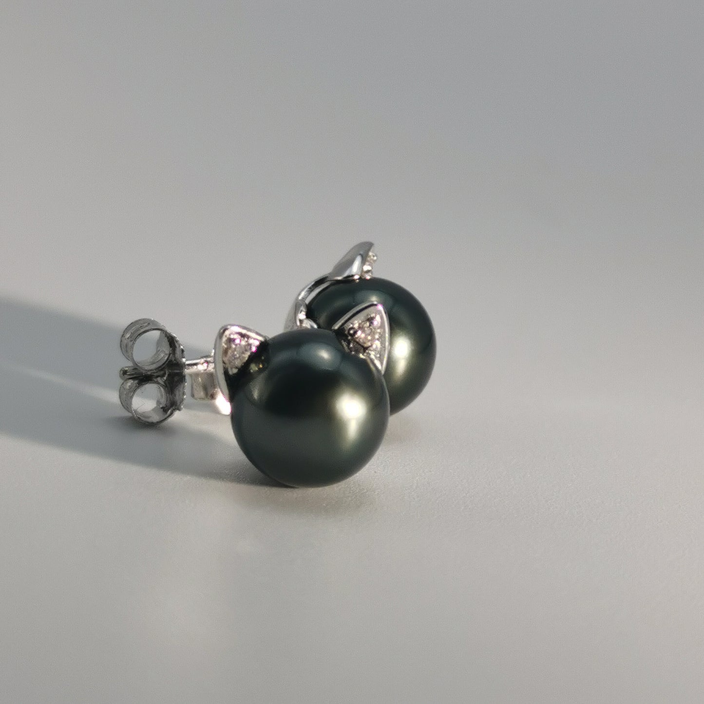 Tahitian Saltwater Real Black Pearl Cat Shape Ear Stud Nail S925 Silver Moissanite Earrings