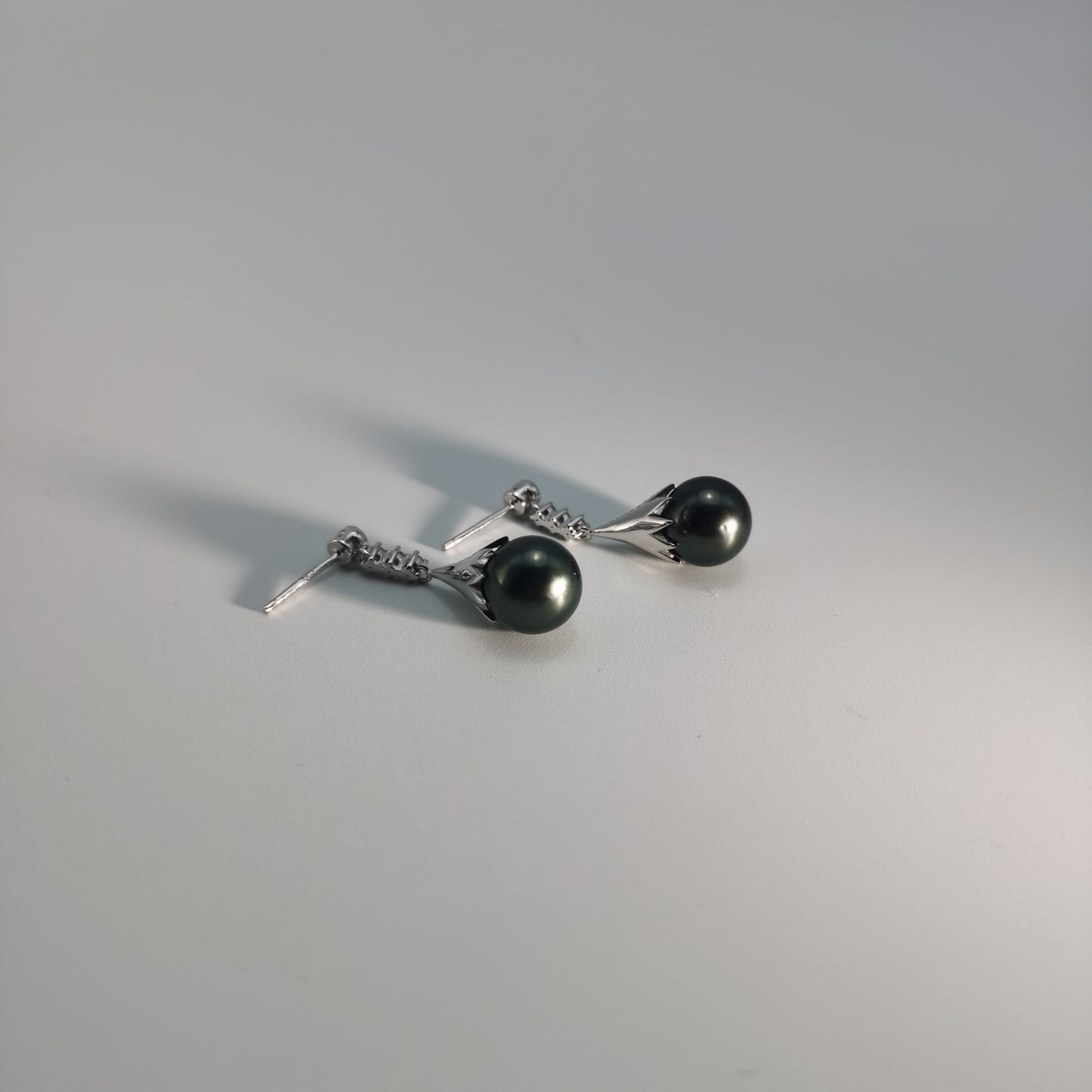 Tahitian Saltwater Real Black Pearl Ear Stud Nail Flower Shape S925 Silver 18K Gold Moissanite Earrings