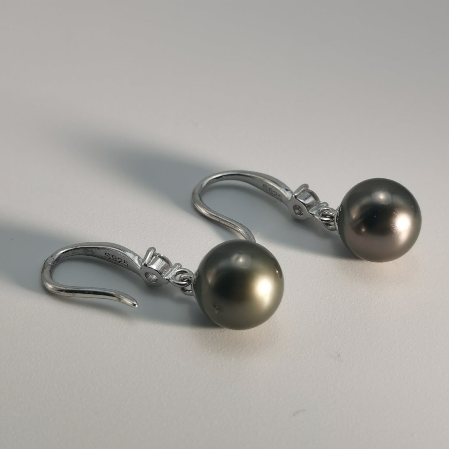 Tahitian Saltwater Real Black Pearl Ear Stud Hook Shape S925 Silver Moissanite Earrings