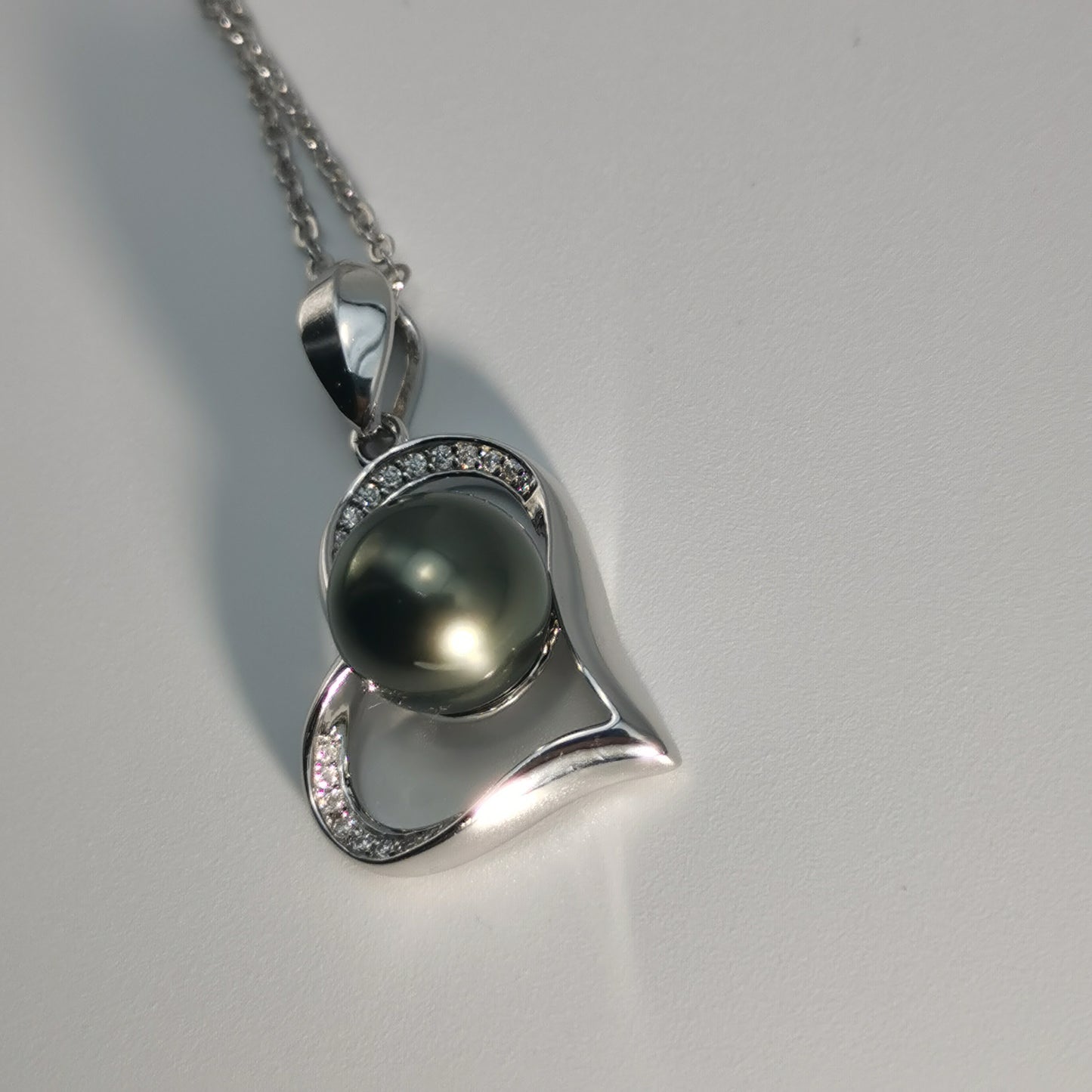 Tahitian Real Black Saltwater Pearl Heart Shape Pendant S925 Silver Moissanite Necklace