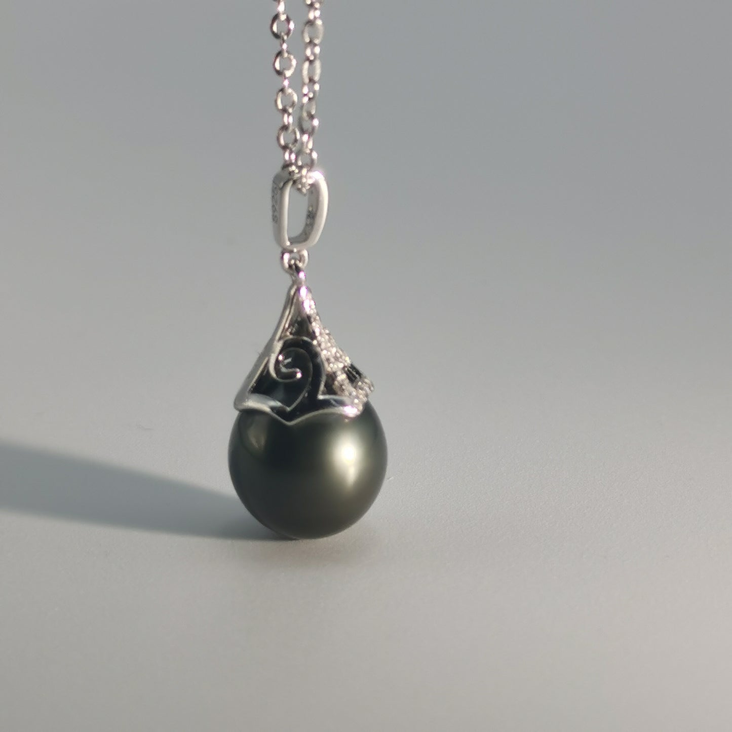 Tahitian Black Saltwater Raindrop Pearl Pendant S925 Silver Moissanite Necklace