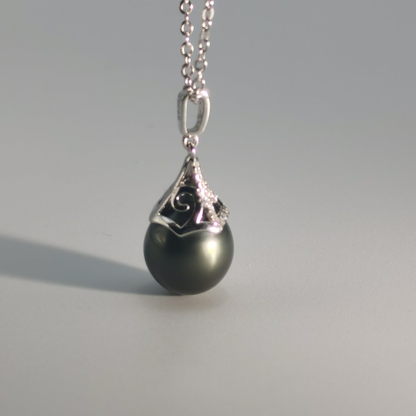 Tahitian Black Saltwater Raindrop Pearl Pendant S925 Silver Moissanite Necklace