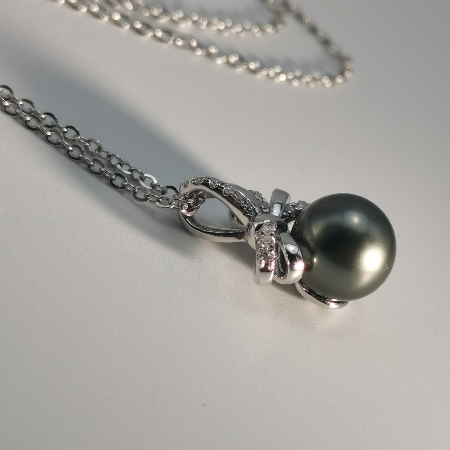 Saltwater Black Pearl Tahitian Cultured Bowknot Pendant S925 Silver Moissanite Necklace
