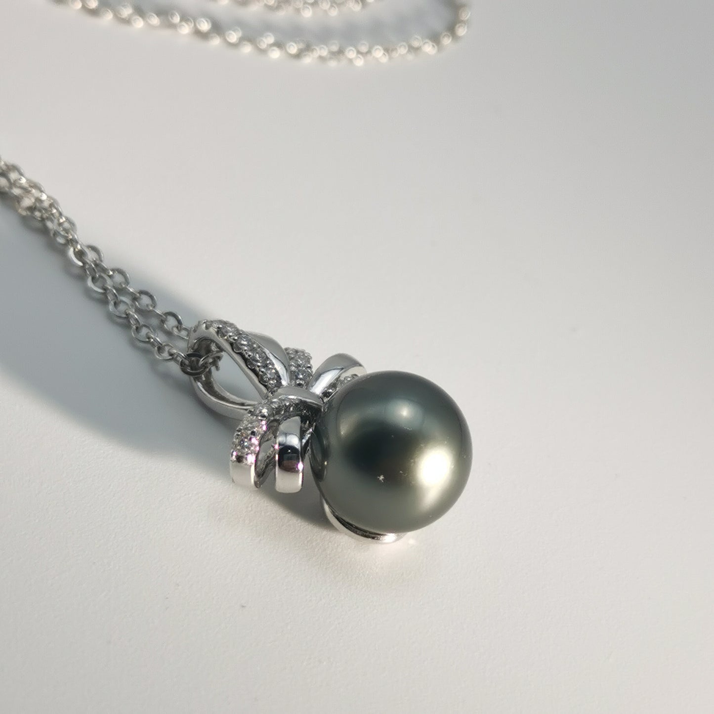 Saltwater Black Pearl Tahitian Cultured Bowknot Pendant S925 Silver Moissanite Necklace