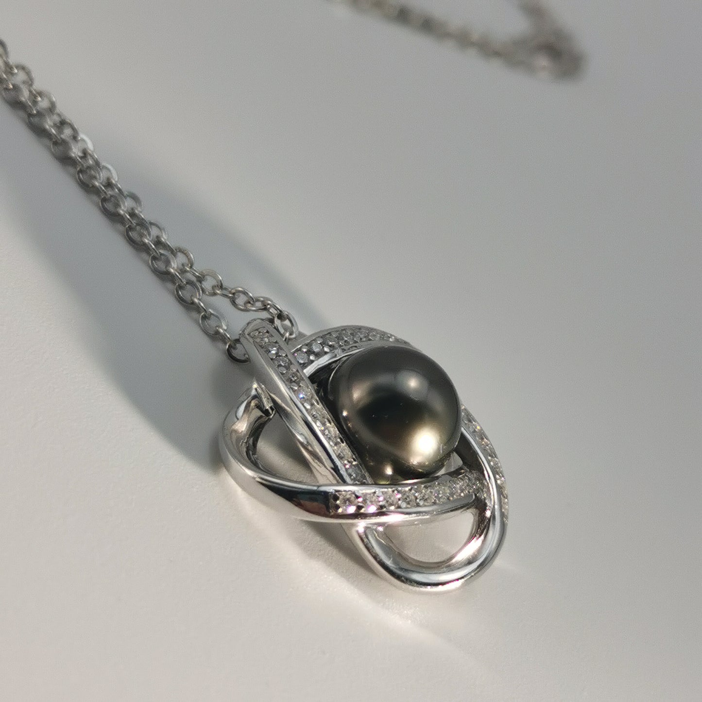 Tahitian Real Black Saltwater Pearl Infinite Pendant S925 Silver Moissanite Necklace