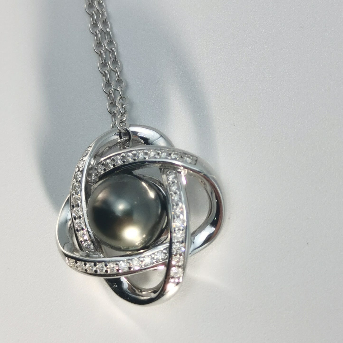 Tahitian Real Black Saltwater Pearl Infinite Pendant S925 Silver Moissanite Necklace